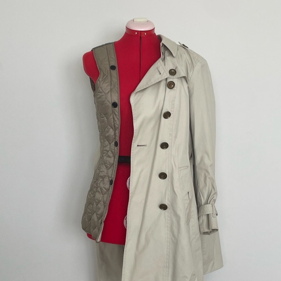 Burberry Light Tan Trench Coat - Picture 4 of 16